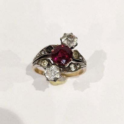 Yellow and white gold (750) ring, set with...