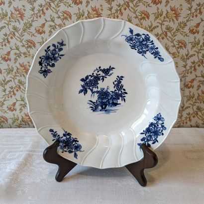 Soup plate in soft-paste porcelain with floral...