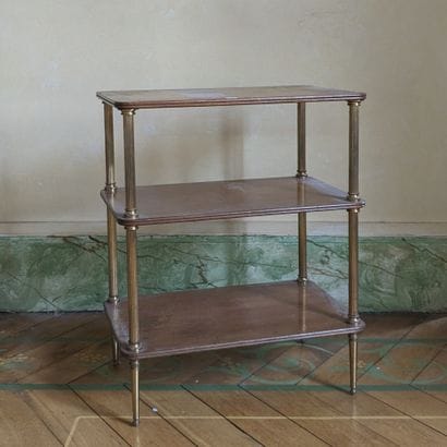 Three-top sellette in varnished wood, fluted...