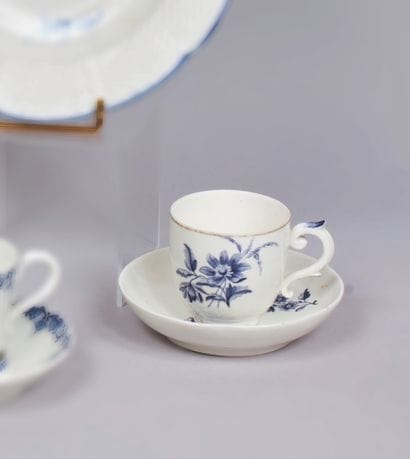 Chantilly, XVIIIe siècle. Tasse et sa soucoupe...