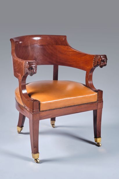 Fauteuil de bureau en acajou et placage d'acajou,...