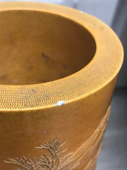CHINE - XIXe siècle. Pot à pinceaux bitong...