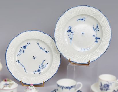 Chantilly, XVIIIe siècle. Deux assiettes...