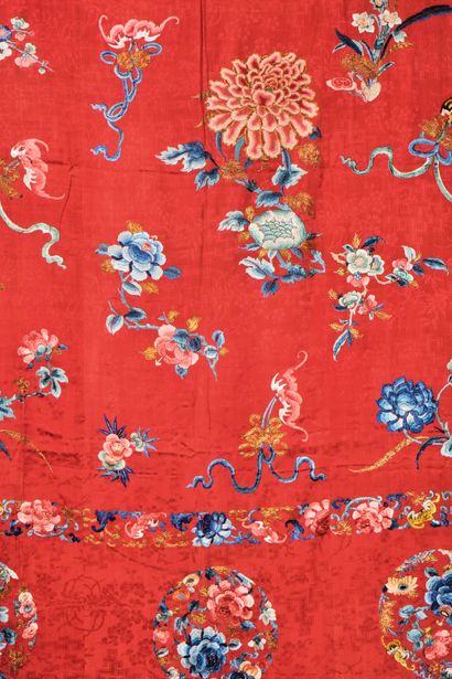 CHINE - XIXe siècle. Grand rideau de porte...
