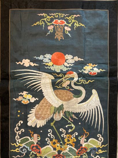 CHINE - XIXe siècle. Trois panneaux de décoration...