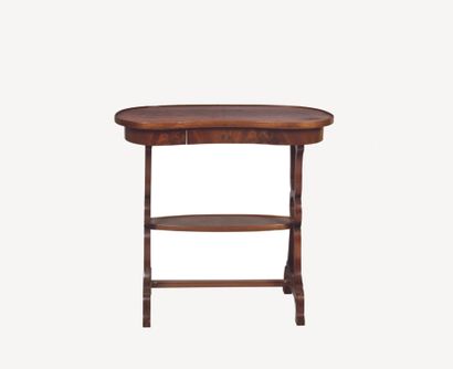 Petite table de salon en acajou et placage...