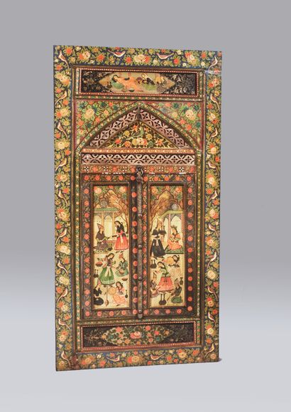 Iran, XXe siècle. Façade d'armoire en bois...