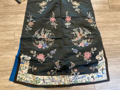 CHINE - XIXe siècle. Veste en soie noire...