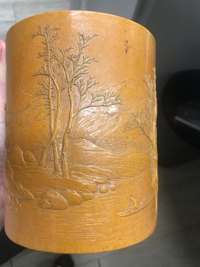 CHINE - XIXe siècle. Pot à pinceaux bitong...