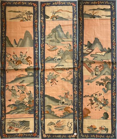 CHINE - XXe siècle. Ensemble de quatre pièces...