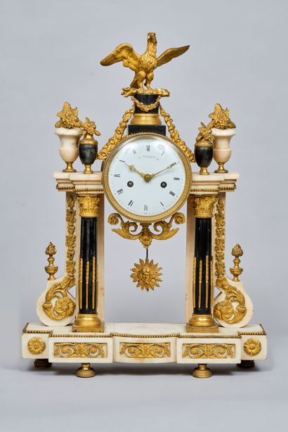 Portico clock in white marble, black marble...