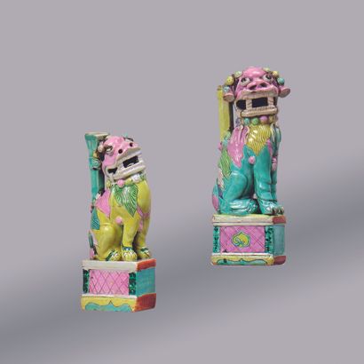 CHINE - XIXe siècle. Deux lions bouddhiques...