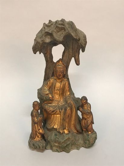 CHINE - XIXe siècle. Groupe en bois laqué...