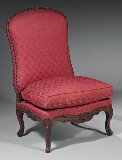 Chaise chauffeuse à dossier plat à contour...