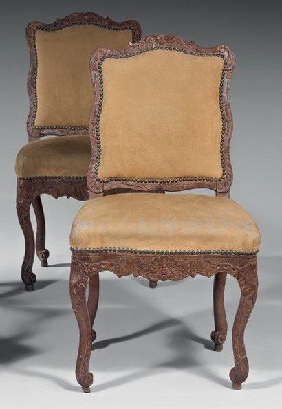 Paire de chaises en bois naturel à dossier...