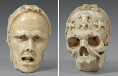 Memento mori «Janus bifrons» en ivoire à...