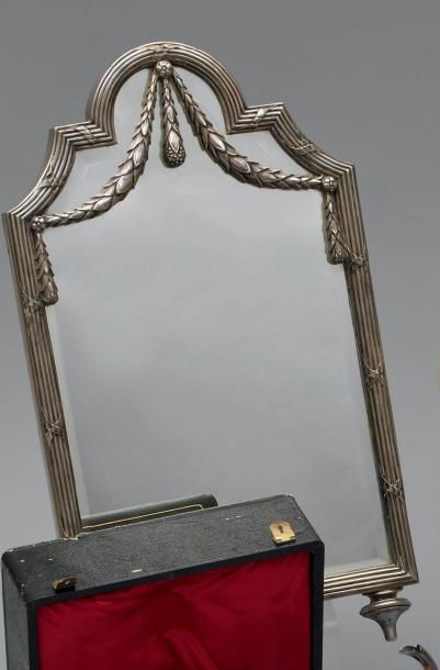 Miroir à chevalet en argent à moulure de...