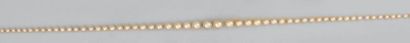 Collier de cent-dix perles fines en chute,...
