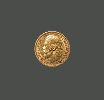 EMPIRE RUSSE. Pièce de cinq roubles en or...