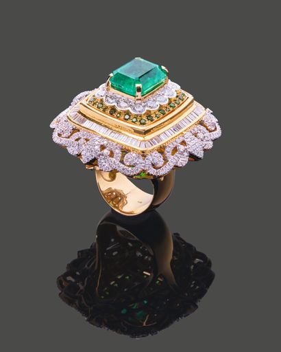 Important ring in 18K (750) yellow gold,...