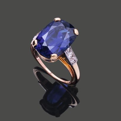 18K (750) yellow and white gold ring, set...