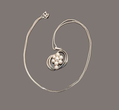 Chaîne en or gris 18K (750). On joint un...