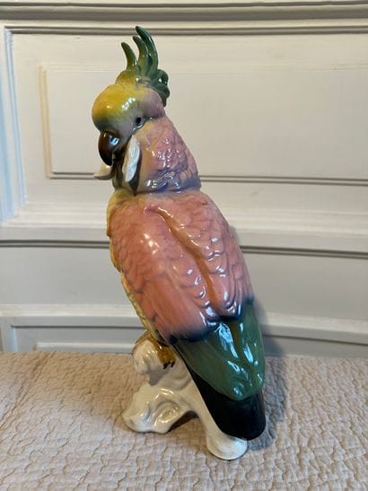 Dresden, 20th century. Parrot statuette in...