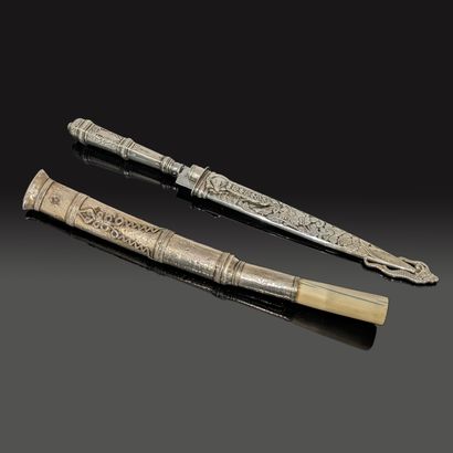 Hexagonal-handled knife in filled silver,...