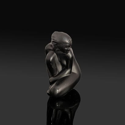 Maison LALIQUE. Nude Petit Vénus. Sculpture...