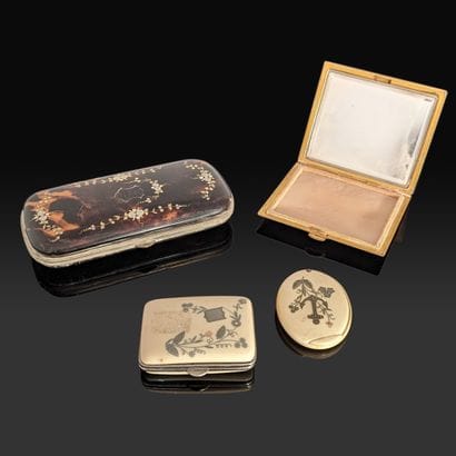 Set: oblong eyeglass case in tortoiseshell...