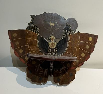 Etagère murale en bois exotiques, le fond...