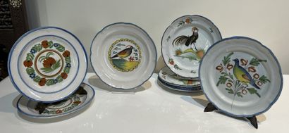 Set of eight Eastern earthenware plates,...