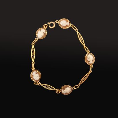 18K (750) yellow gold bracelet, alternating...