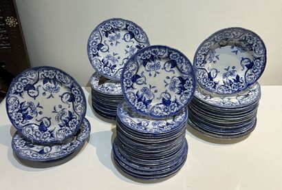 Creil-et-Montereau. Flora dinner service...