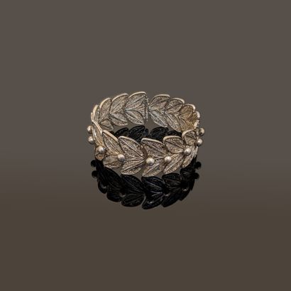 Silver (800) opening link bracelet with a...