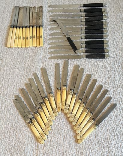 Suite of seventeen ivory-handled knives carved...