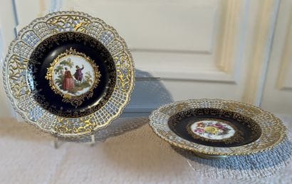 SAXE, 19th century. Pair of porcelain compotiers...
