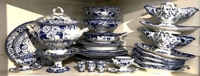 Creil-et-Montereau. Flora dinner service...
