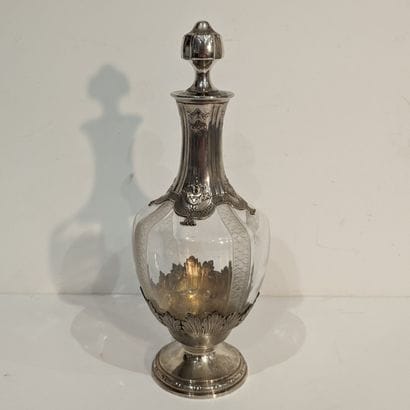 Carafe in cut glass decorated with bands,...