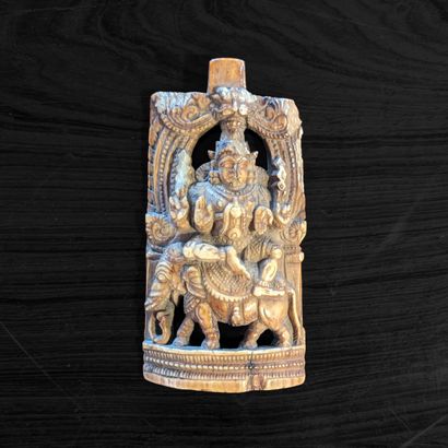 Slightly curved ornamental plate in carved...