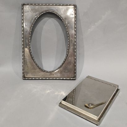 Front of a picture frame with oval view,...