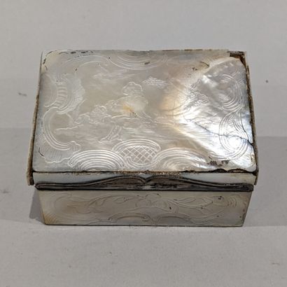 Box adorned on all sides with engraved mother-of-pearl...