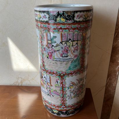 Vase rouleau formant porte-parapluie, en...