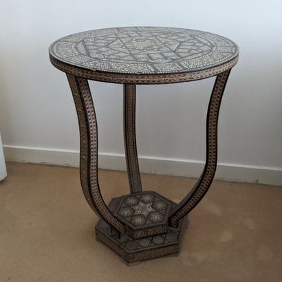 Small katam-kari pedestal table, the round...