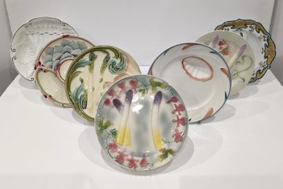 Set of seven earthenware asparagus plates...