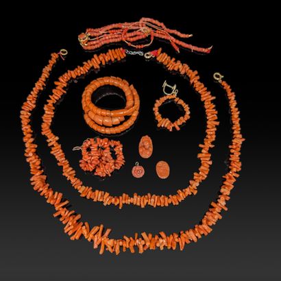 Set of red coral beads: drop necklace, necklace,...