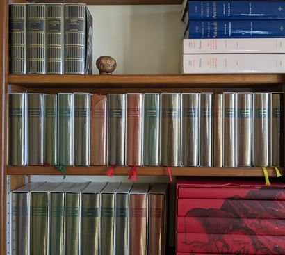 Ensemble de vingt-six volumes de La Pléiade...