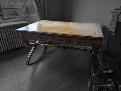 Large double-sided desk in molded mahogany,...