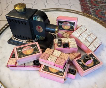 Pathéorama. Projecteur de vues fixes sur...