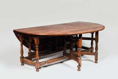 Grande table rustique en bois fruitier, le...